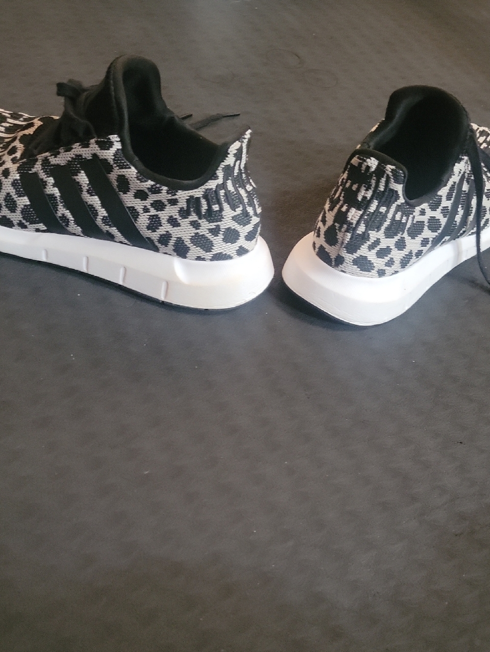 adidas Women's Black & White Knit Leopard Cheetah Pattern Sneakers 8 - Picture 9 of 9